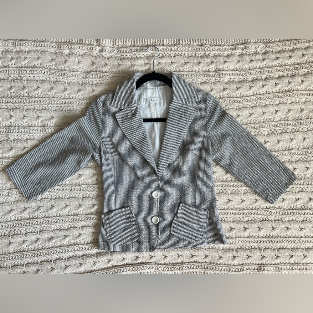 SKY David Park women’s blazer with pockets. Black/White vertical stripes, size S